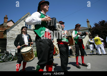 Morris dancing musicisti Thaxted 02 03 Maggio 2007 Foto Stock