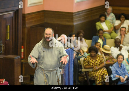 Padre Bernard Murphy al miracolo cattolica Rally amici Meeting House Londra Giugno 2007 Foto Stock