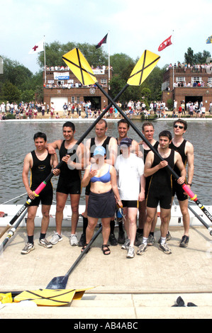 2 Lineacre mens team 2003 Oxford University eights settimana su Isis (Thames) a Oxford Foto Stock