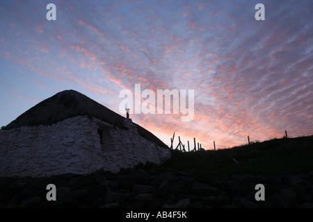 Isle of Berneray Ostello della gioventù al crepuscolo Ebridi Esterne della Scozia Giugno 2007 Foto Stock