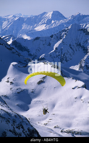 La Svizzera Murren, Berner Oberland, regione di Jungfrau, parapendio, paracadutismo Foto Stock