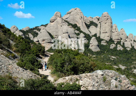 Il sentiero nel massiccio di Montserrat, Catalogna, Spagna Foto Stock