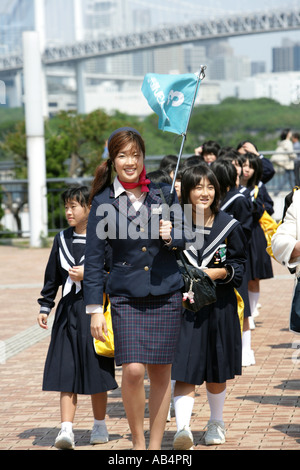 JPN, Giappone Tokyo: classe scolastica escursione a Odaiba, un'isola artificiale nella Baia di Tokyo Foto Stock