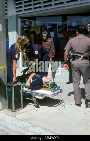 Situazione di emergenza dopo un incidente automobilistico Foto Stock