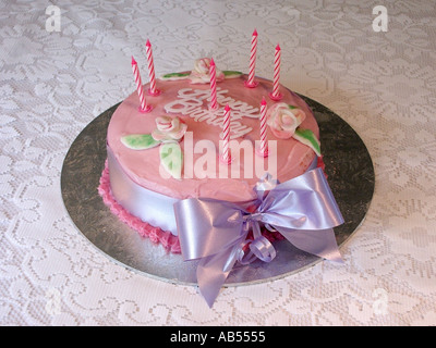 Torta di compleanno per 7 bambino di 7 anni Foto Stock