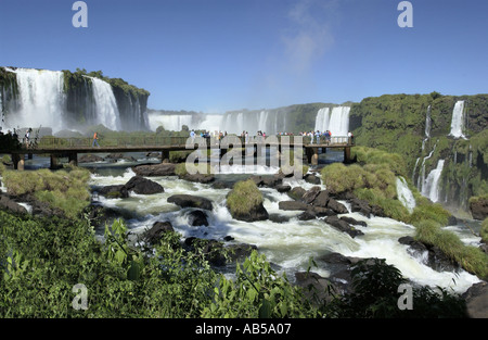 Iguassu Falls sul Brasile Argentina di confine Foto Stock