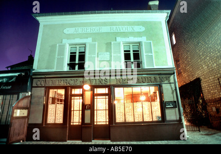 Parigi, AUVERS SUR OISE, FRANCIA Ristorante Auberge dove Vincent Van Gogh, famoso pittore aveva ex residenza e luogo dove morì, Old Store Front Foto Stock