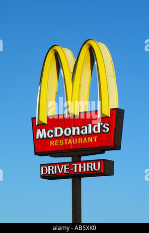 McDonalds drive through restaurant sign Foto Stock