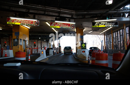 Il casello autostradale di entrare Manhattan portando a Henry Hudson Parkway Foto Stock