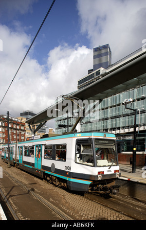 Il tram a Shudehill tramstation a Manchester REGNO UNITO Foto Stock