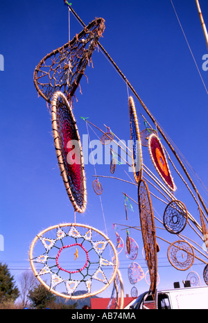 Dreamcatchers colorata sul display al Pacific Rim Whale Festival a Tofino sull'Isola di Vancouver British Columbia Canada Foto Stock