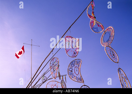 Dreamcatchers colorata sul display al Pacific Rim Whale Festival a Tofino sull'Isola di Vancouver British Columbia Canada Foto Stock