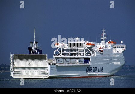 DFDS Tor Line 'Dana Sirena", Harwich International Port, Essex, UK- Foto Stock