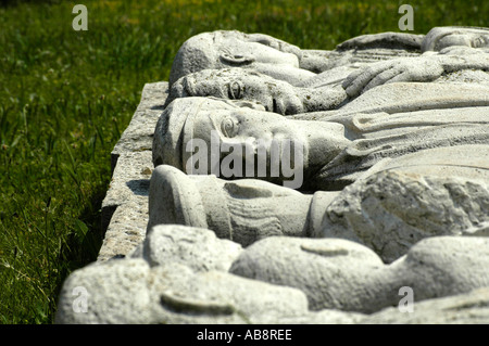 Rilievo sovietica a szoborpark parco delle statue in memento park complesso dedicato a statue monumentali dal periodo comunista in Ungheria. Budapest Foto Stock