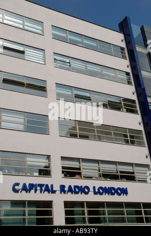 Capital Radio edificio in Leicester Square Londra Inghilterra Foto Stock