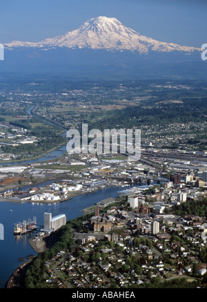 Tacoma Washington e il Monte Rainier nello Stato di Washington USA antenna Foto Stock