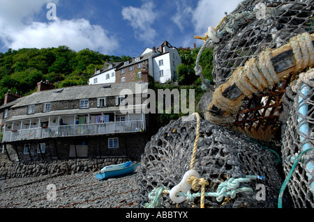 Lobster Pot di fronte all antica pietra Fisherman's Cottage nel pittoresco villaggio di pescatori di Clovelly sulla North Devon Coast Foto Stock
