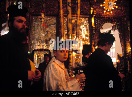 Greco Ortodosso di cerimonia di Natale, Chiesa della Natività di Betlemme, Israele Foto Stock