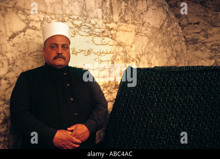 I Drusi Elder presso la tomba di Nabi Shueib, Bassa Galilea, Israele Foto Stock