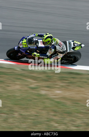 Valentino Rossi in sella per il team Fiat Yamaha 2007 nella Catalogna Moto GP, Montmelo, Barcellona, Spagna Foto Stock