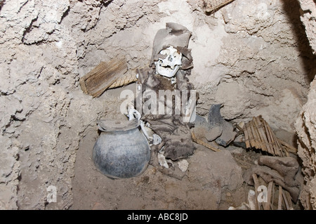 Mummia in una grotta a San Juan del Rosario, Bolivia Foto Stock