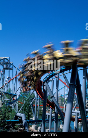 Dragon sfida invertiti roller coaster a Harry Potter Wizarding World at Universal Orlando Resort, Florida Foto Stock