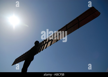 L Angelo del Nord vicino a Gateshead, in Inghilterra su un pomeriggio di maggio Foto Stock