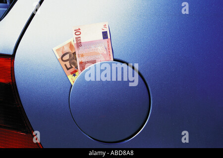 Euro in auto il tappo del serbatoio del combustibile Foto Stock