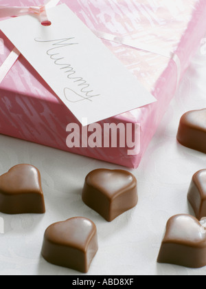 A forma di cuore ad cioccolatini per la festa della mamma Foto Stock