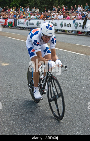 Ciclista racing attraverso Hyde Park sul Tour de France 2007 prologo il 7 luglio 2007 Londra UK Europa Foto Stock