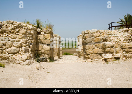 Israele Jezreel Valley Tel Meghiddo National Park City Gate dal tardo periodo del bronzo 1550 1150 BCE Foto Stock