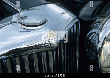 SS Jaguar 2 e un mezzo litro di 3 volumi di 1937. Inglese del costruttore di automobili Foto Stock