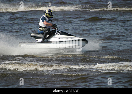 Jet Ski Racing. Presa sul Fiume Tees Barrage in Stockton Inghilterra durante un jet ski racing championship il Foto Stock