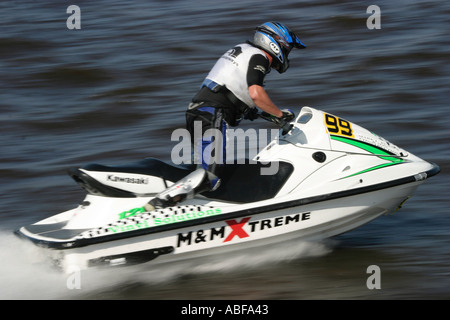 Jet Ski Racing.presa sul Fiume Tees Barrage in Stockton Inghilterra durante un jet ski racing championship il Foto Stock