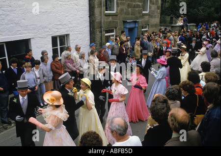 Helston Furry Dance Helston Cornwall England Flora Day 8 maggio. Ballo formale di mezzogiorno, ballo principale del giorno. 1989 HOMER SYKES REGNO UNITO Foto Stock