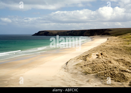Regno Unito Scozia Western Isles Ebridi Esterne Lewis Traigh Mhor spiaggia verso testa Tolsta Foto Stock