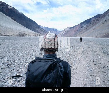 Gli alpinisti in Valle Horcones Aconcagua Argentina Sud America Dicembre 2003 Foto Stock