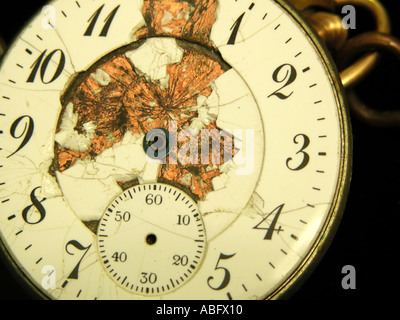 Orologio rotto Foto Stock