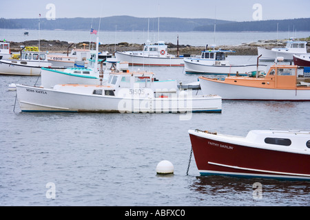 Lobster barche in un porto del Maine Foto Stock