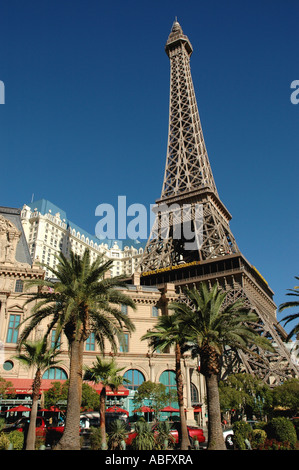 Nevada Las Vegas hotel ed al casinò di Parigi Torre Eiffel ristorante Foto Stock