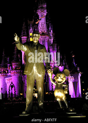 Florida Walt Disney World Magic Kingdom statua di Walt Disney e Mickey Mouse Foto Stock