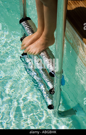 Piscina con scaletta Foto Stock