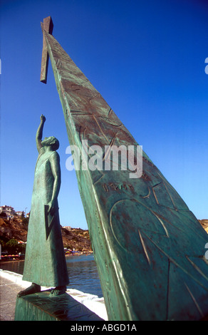 La Grecia del mar Egeo settentrionale di Samo il monumento a Pitagora in pythagorion Foto Stock