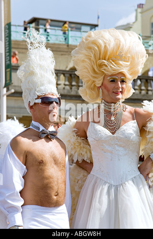 Pride Parade con riporto sul tema della pellicola, Brighton, Regno Unito, 2006 Foto Stock