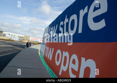 Un albergo di nuova apertura a tesco extra store in Bradford Foto Stock