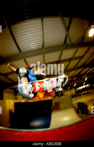 Jamie Baker vert sulla Red Bull rampa Foto Stock