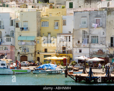 Italia porto dell'Isola di Procida Campania View Foto Stock