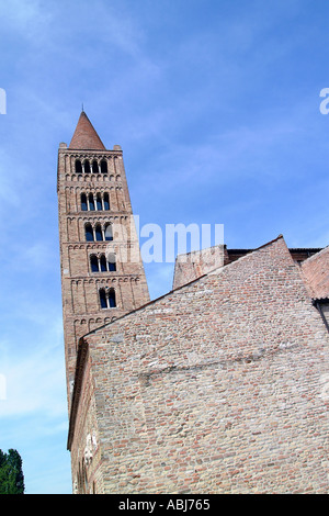 Abbazia di Pomposa (monastero benedettino) nel comune di Codigoro, Ferrara, Italia Foto Stock