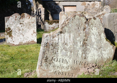 Logie vecchio cimitero di Kirk Foto Stock