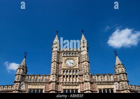 Sopra l'ingresso principale al Temple Meads ferrovia stazione di Matthew Digby Wyatt in Bristol Inghilterra Foto Stock